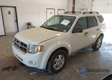 2010 Ford Escape Xlt z USA, uszkodzony, nr VIN 1FMCU9DGXAKD26418